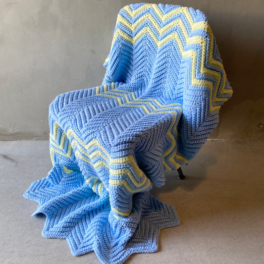 【1970s USA vintage】グラニーブランケット クロシェ ラグ ライトブルー