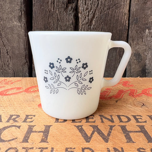 【USA vintage】PYREX No Name Milk Glass Mug