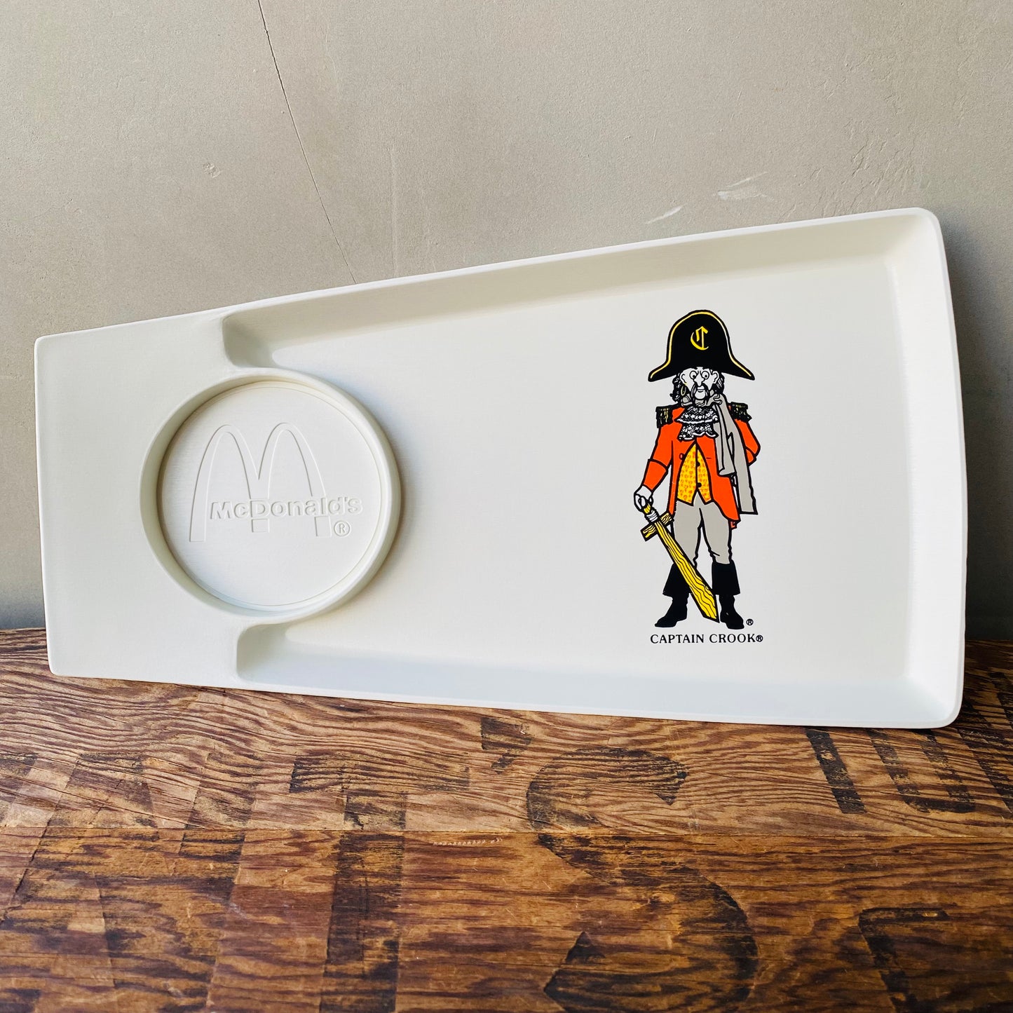 【70s vintage】McDonald Plastic Tray Captain Crook