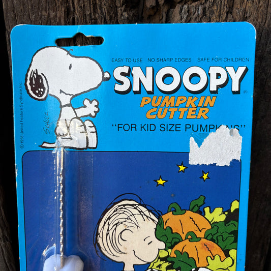 【1980s】SNOOPY PUMPKIN CUTTER