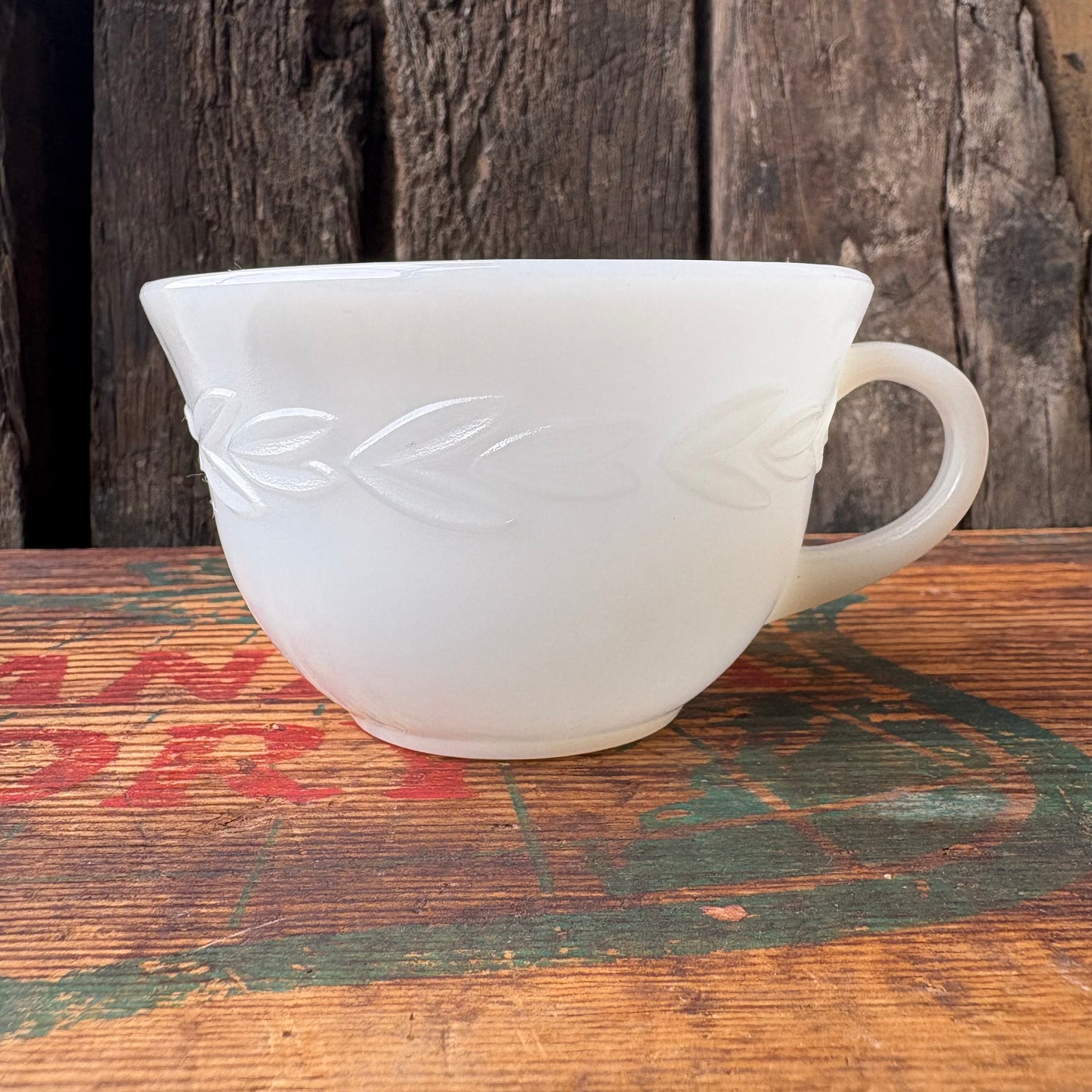 【USA vintage】Fire-King Grey Laurel Cup & Saucer
