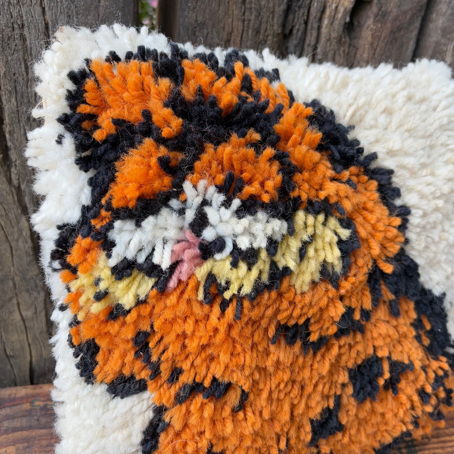 【USA vintage】Garfield latch hook cushion