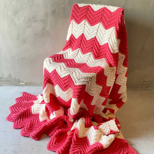【1970s USA vintage】グラニーブランケット クロシェ ギザギザ ピンク