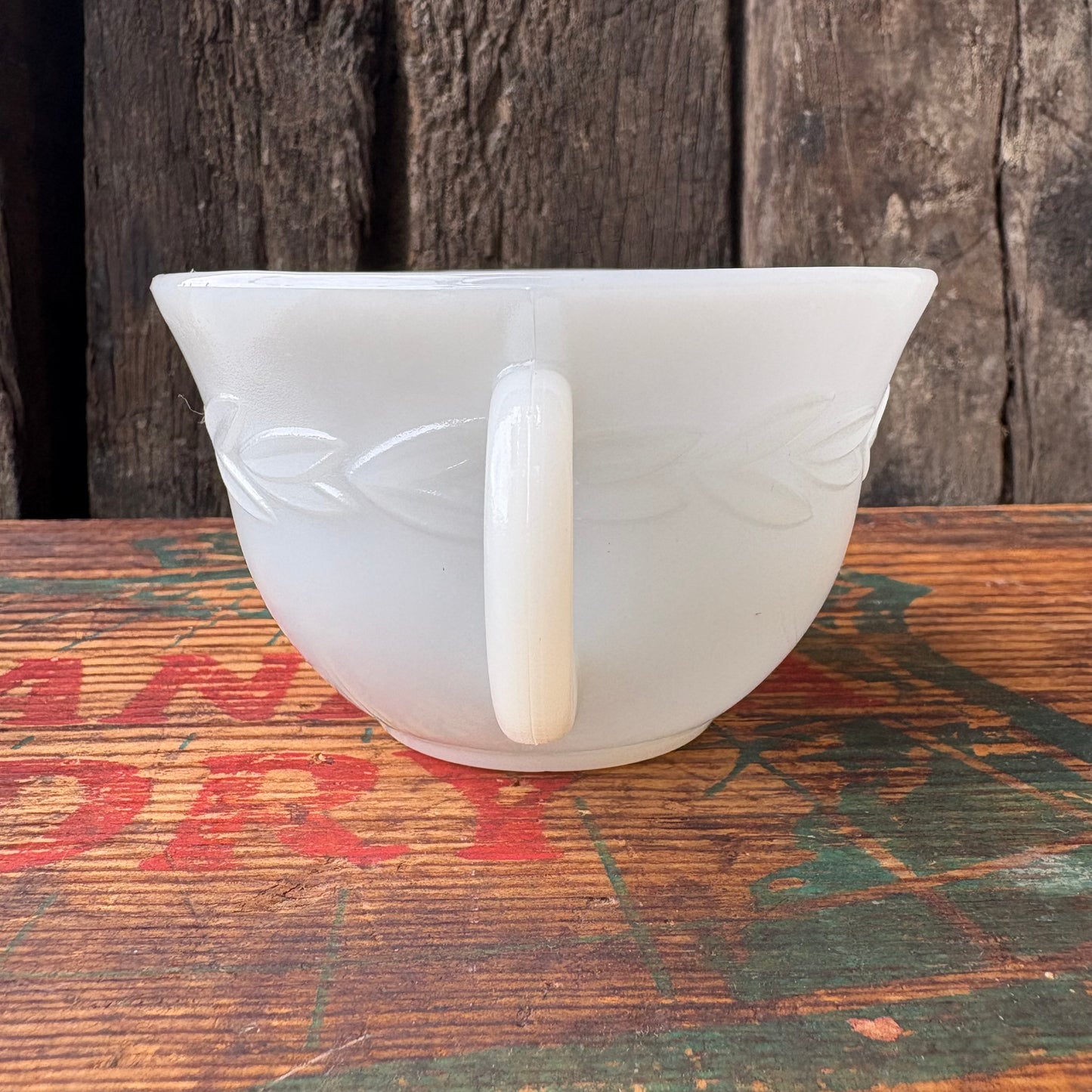 【USA vintage】Fire-King Grey Laurel Cup & Saucer