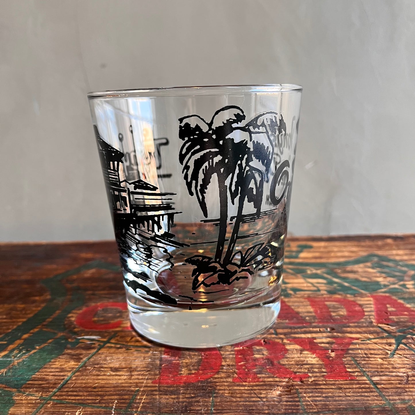 【USA vintage】Tony's on the Pier Souvenir glass