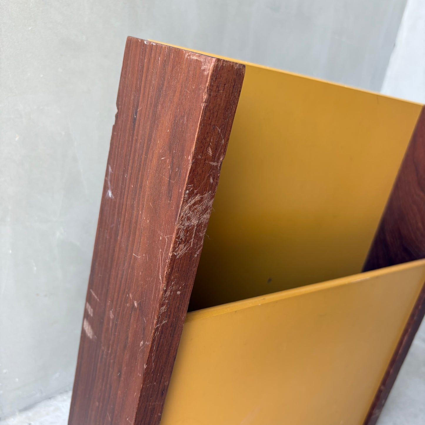 【1970's USA vintage】midcentury Peter pepper magazine rack