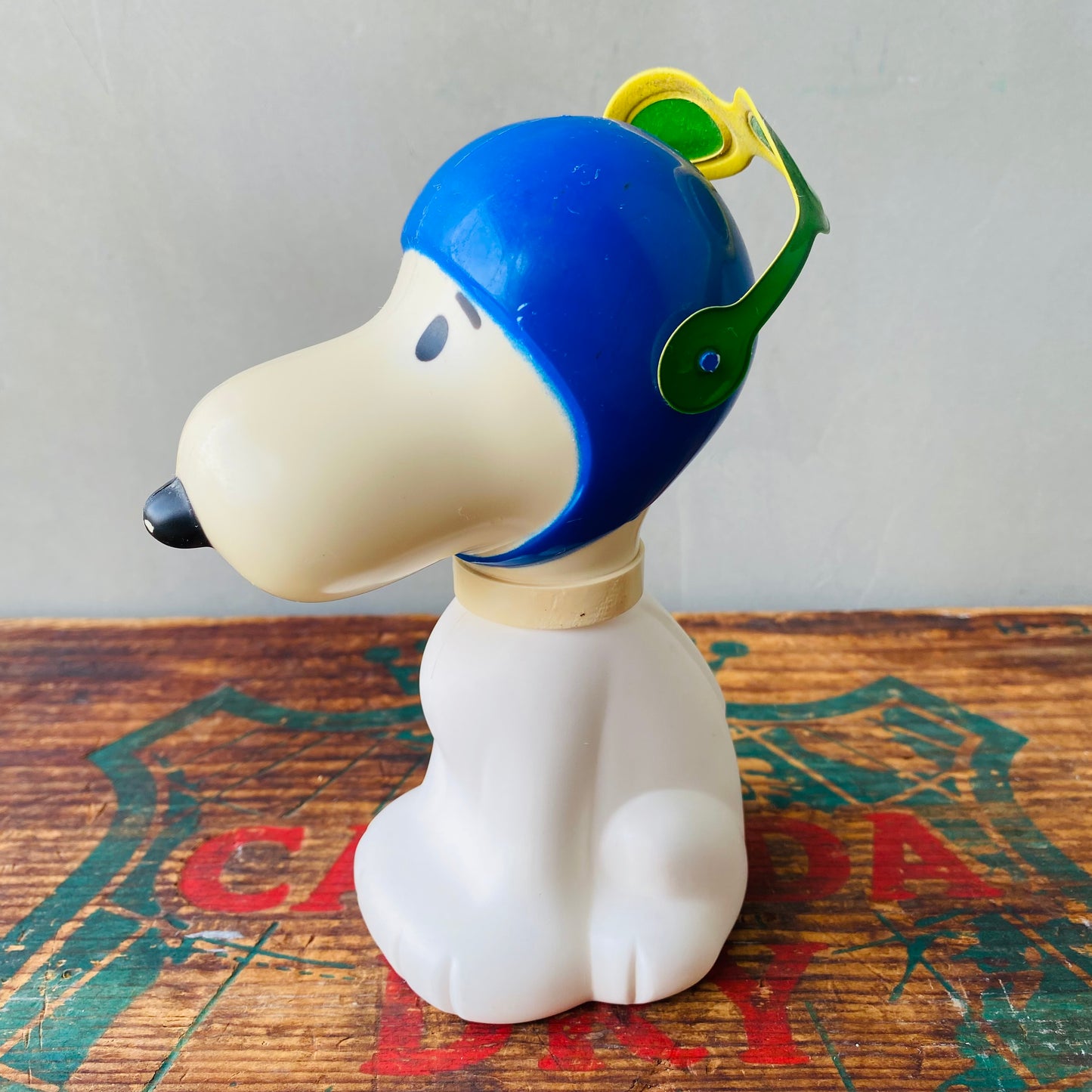 【1969 USA vintage】AVON SNOOPY bubblebath bottle