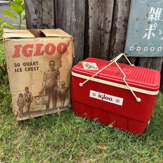 【1970s-1980s USA vintage】 IGLOO 30 Quart COOLERS & ICE CHESTS