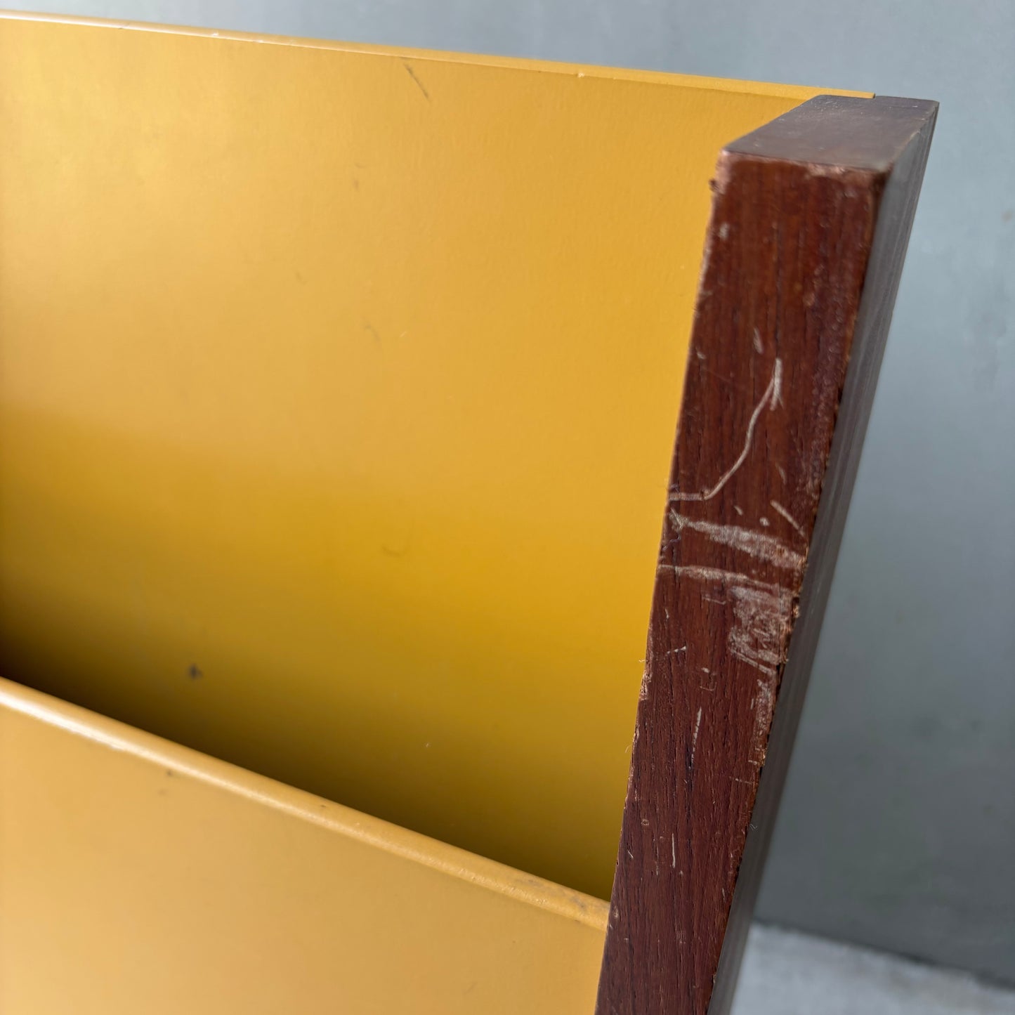 【1970's USA vintage】midcentury Peter pepper magazine rack