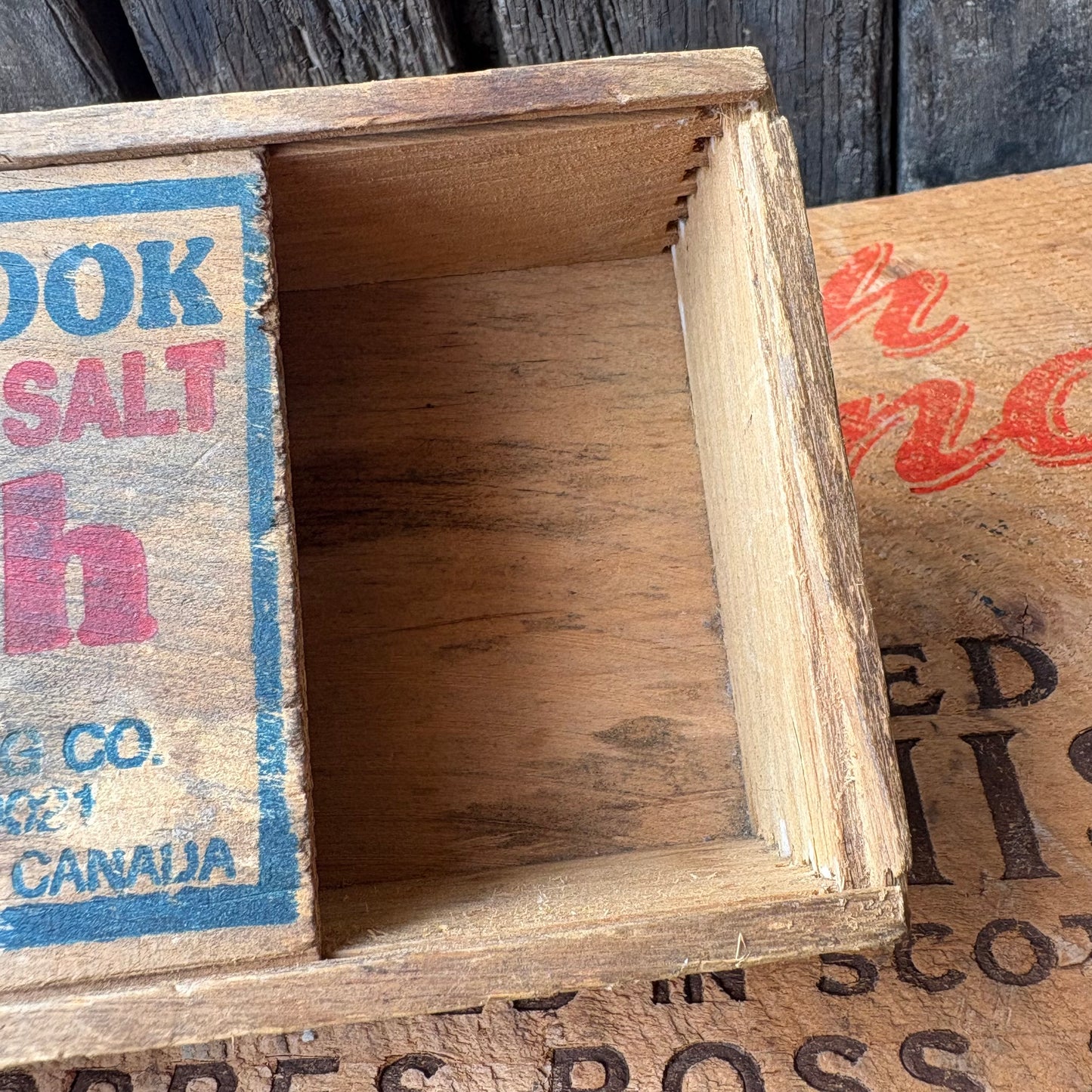 【1930s-50s USA Vintage】KODIKOOK Codfish Wooden Box