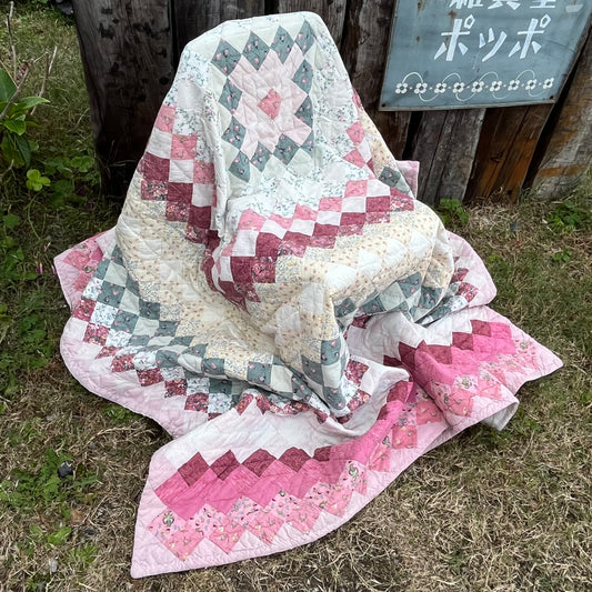 【USA vintage】Square Motif antique quilt
