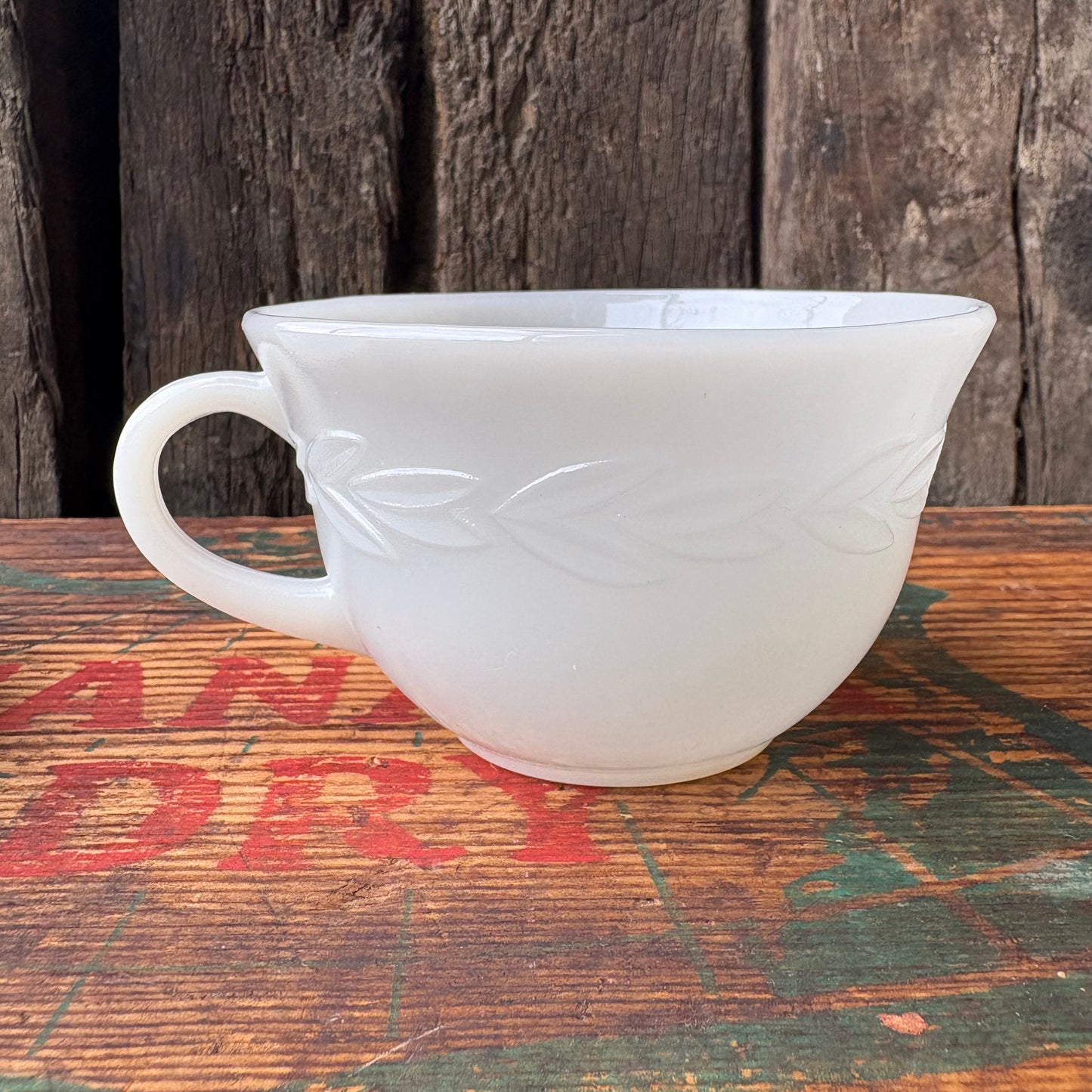 【USA vintage】Fire-King Grey Laurel Cup & Saucer