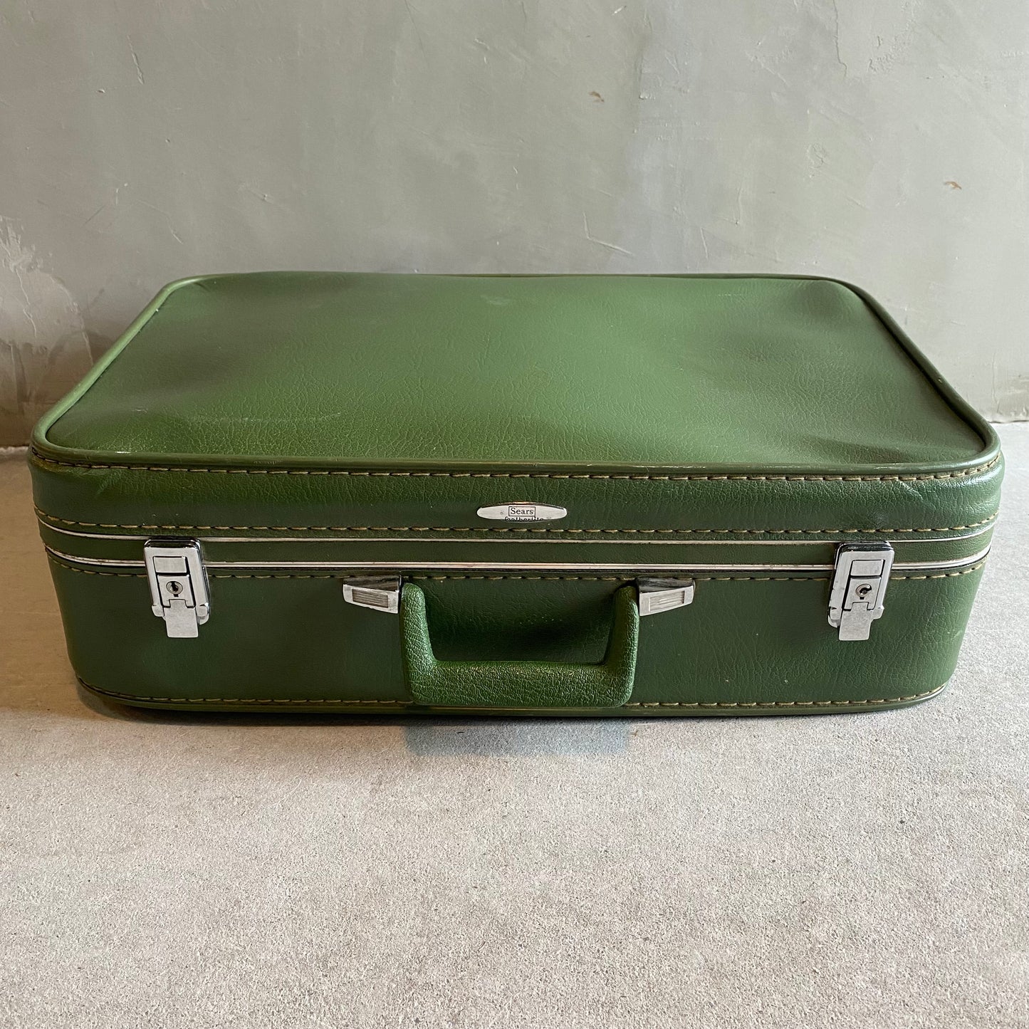 【1970s USA vintage】sears featherlite suitcase