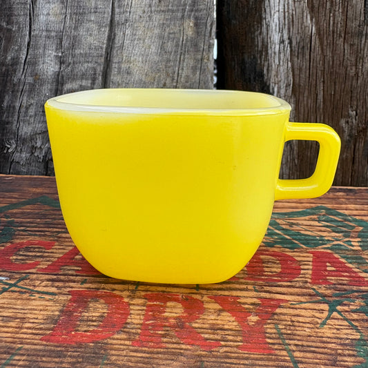 【1960s USA vintage】Glasbake soup mug yellow