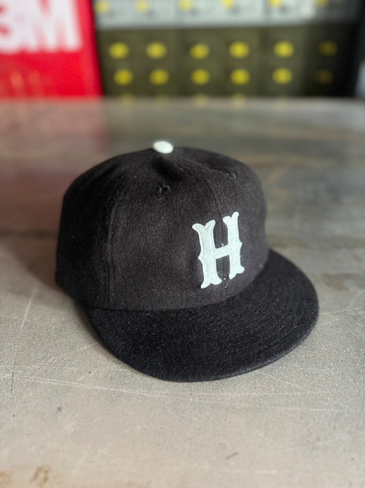 平和なベースボールキャップ ブラック