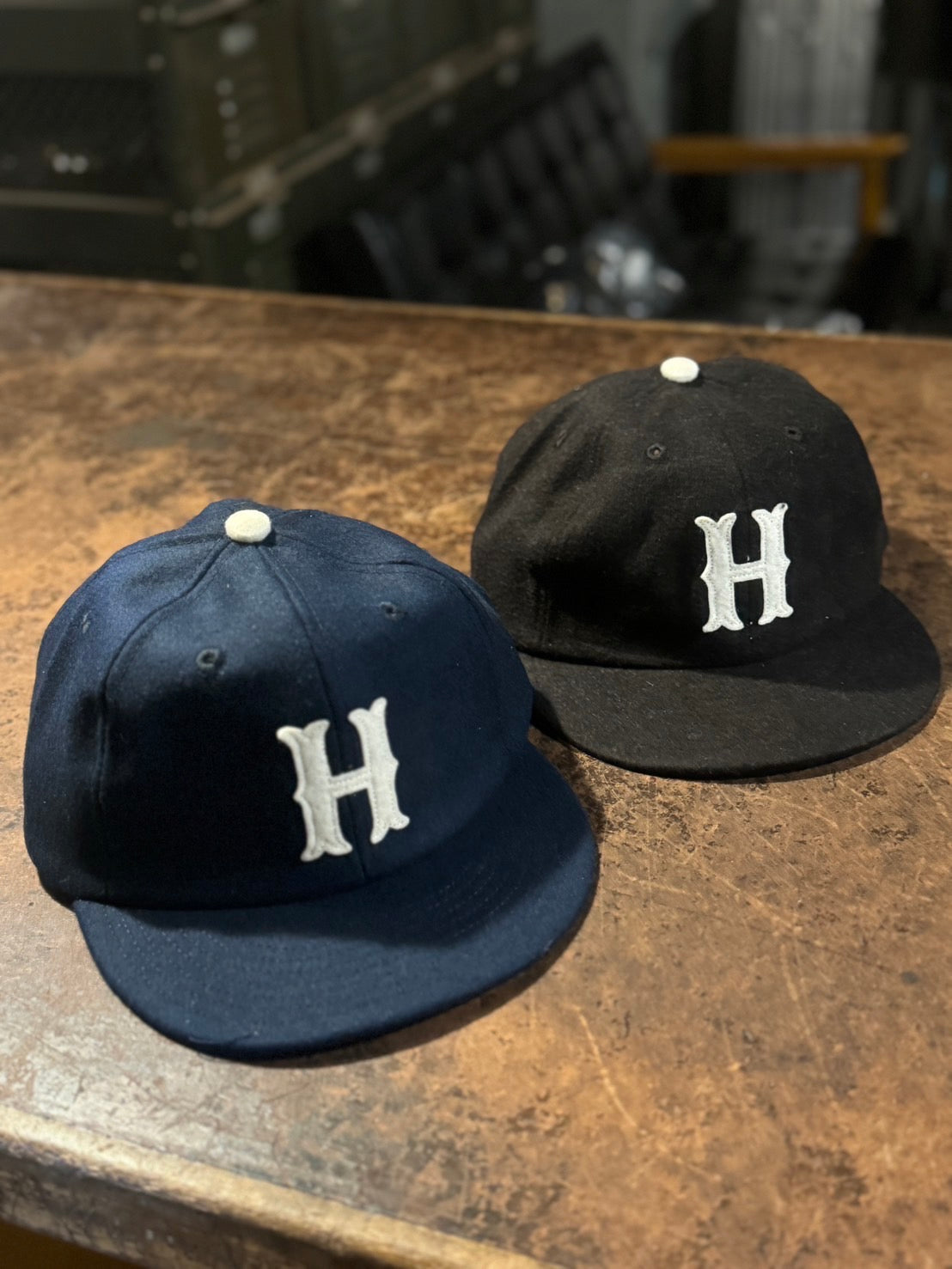 平和なベースボールキャップ ネイビー