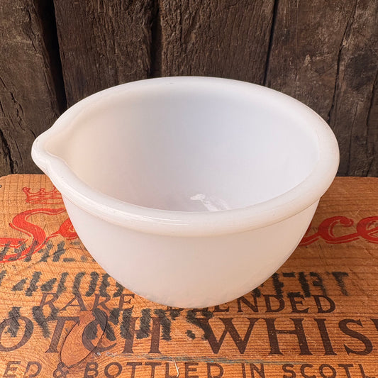 【USA vintage】GLASBAKE Sunbeam Milk Glass Mixing Bowl