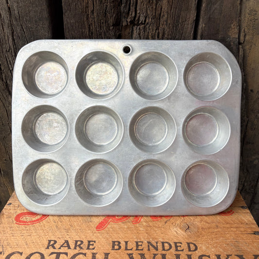 【1940-50s USA vintage】COMET Aluminum 12 Cup Muffin Pan