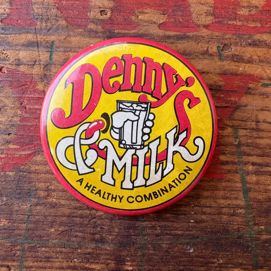 【USA vintage】PINBACK BUTTON 缶バッジ Denny’s &MILK