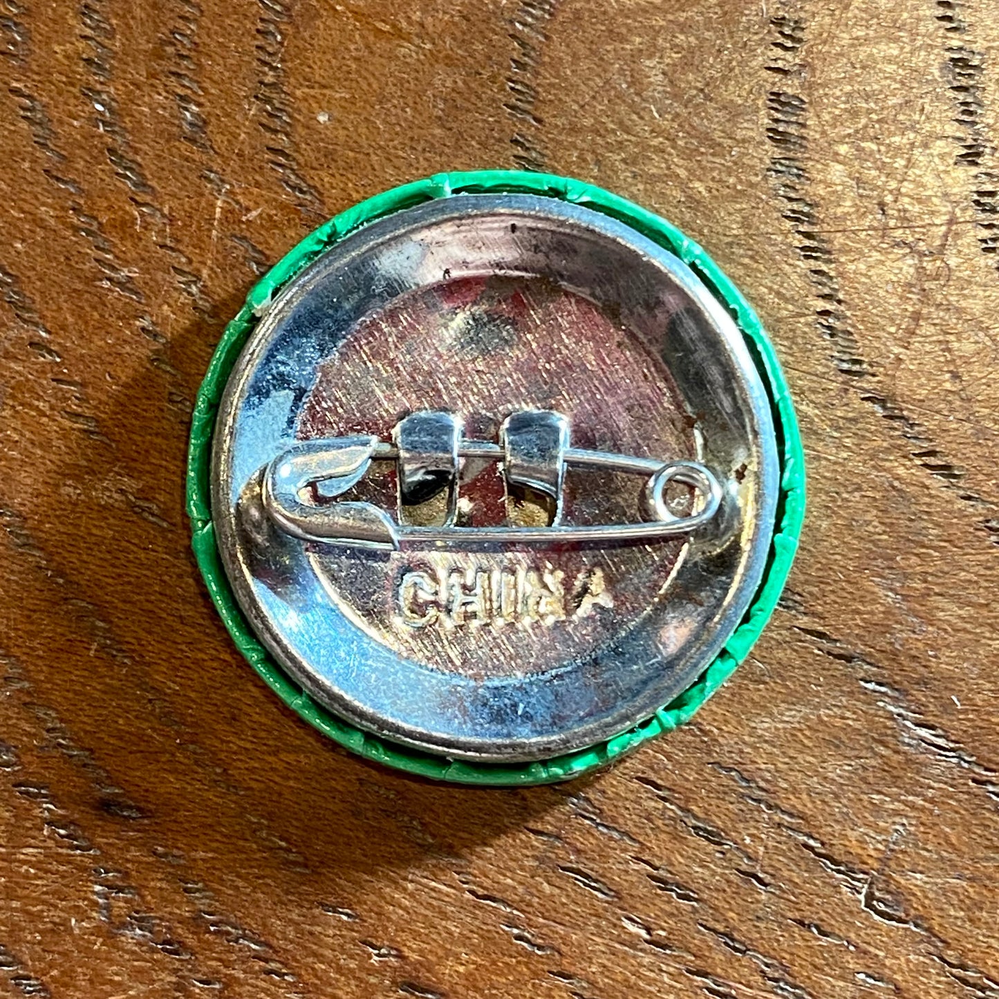 【USA vintage】缶バッジ Clover eyes smiley