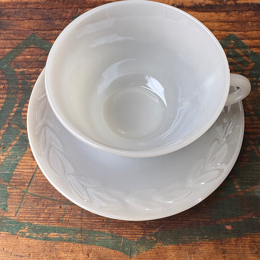 【USA vintage】Fire-King Grey Laurel Cup & Saucer