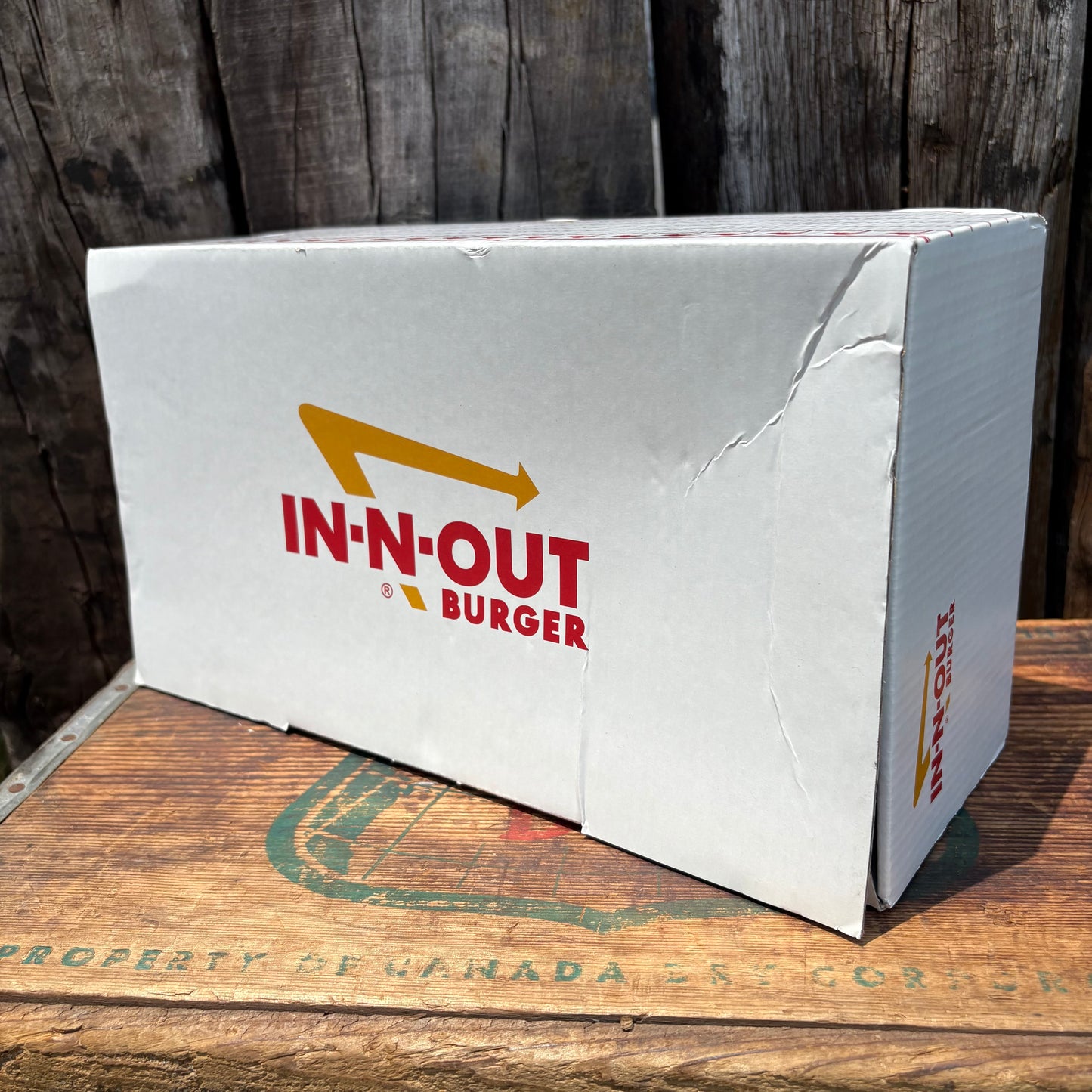 【USA】IN-N-OUT SLIP ON SHOES