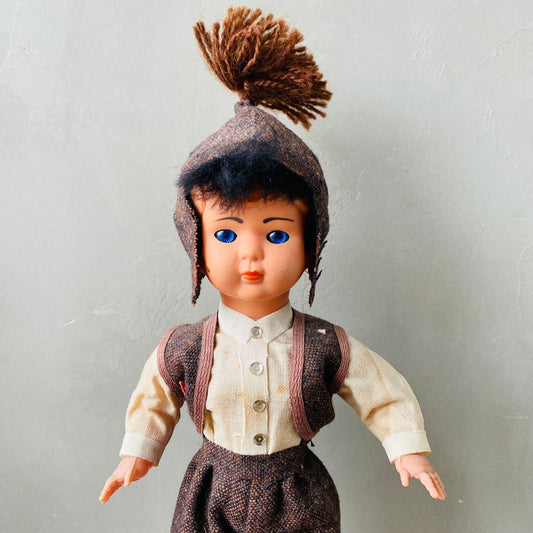 【vintage】“MADEIR” Portugal costume doll