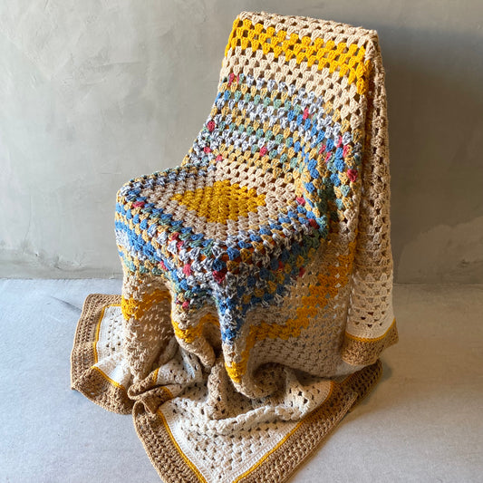 【1970s USA vintage】グラニーブランケット クロシェ ベージュ