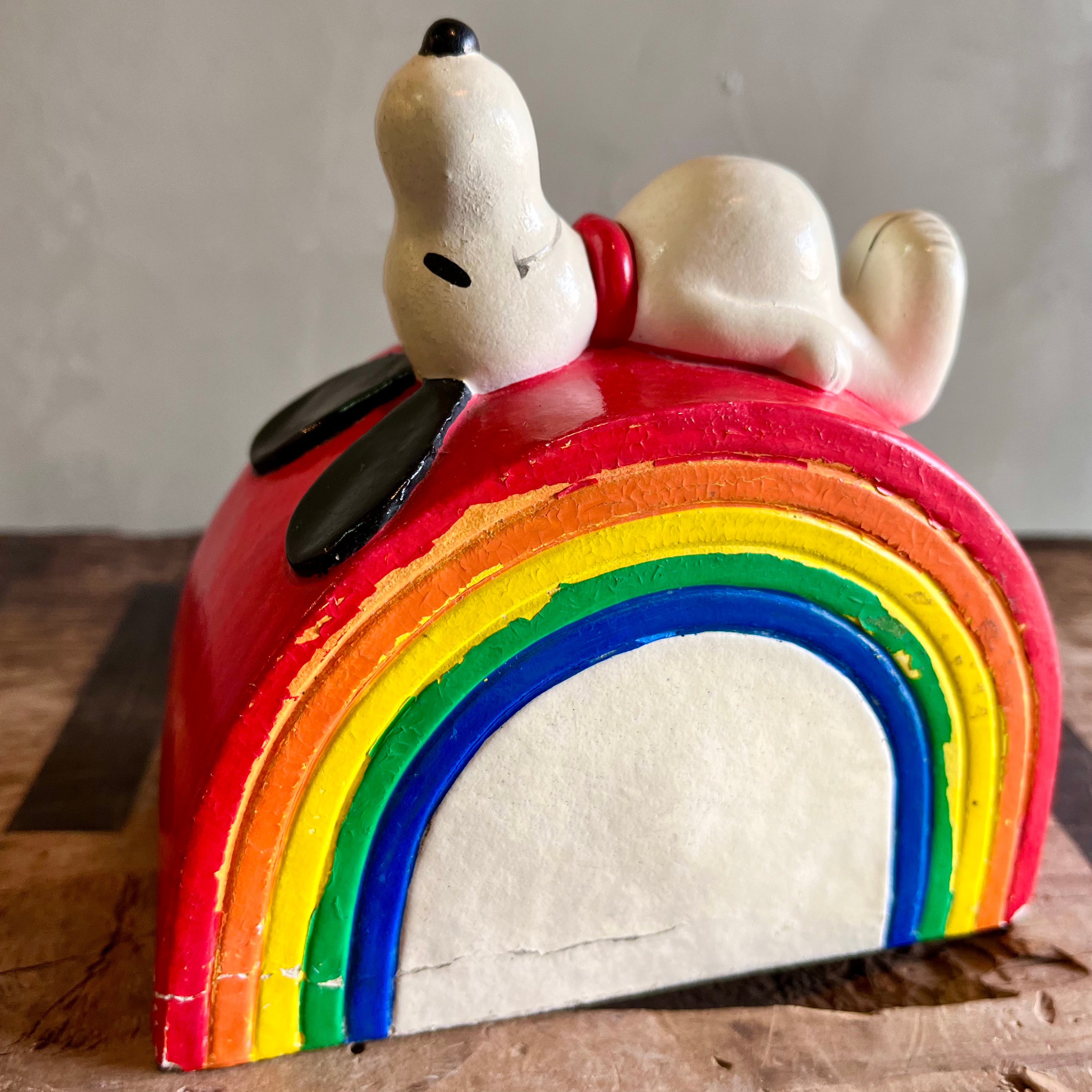 【70s vintage】Snoopy sleeping on the rainbow , Coin bank