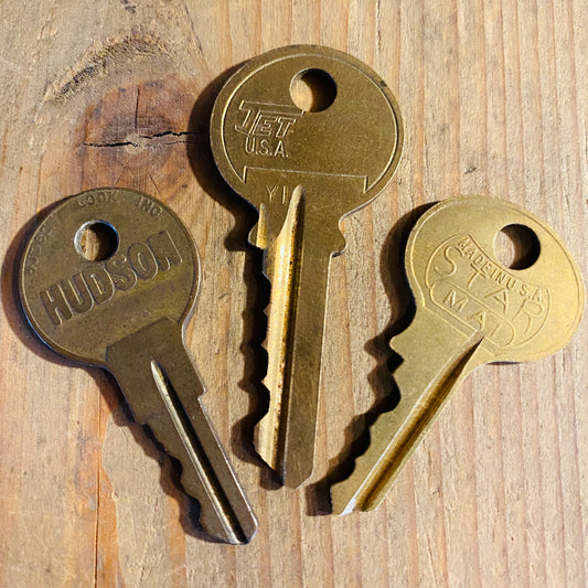 【USA vintage】鍵3本セット キー アンティーク ①