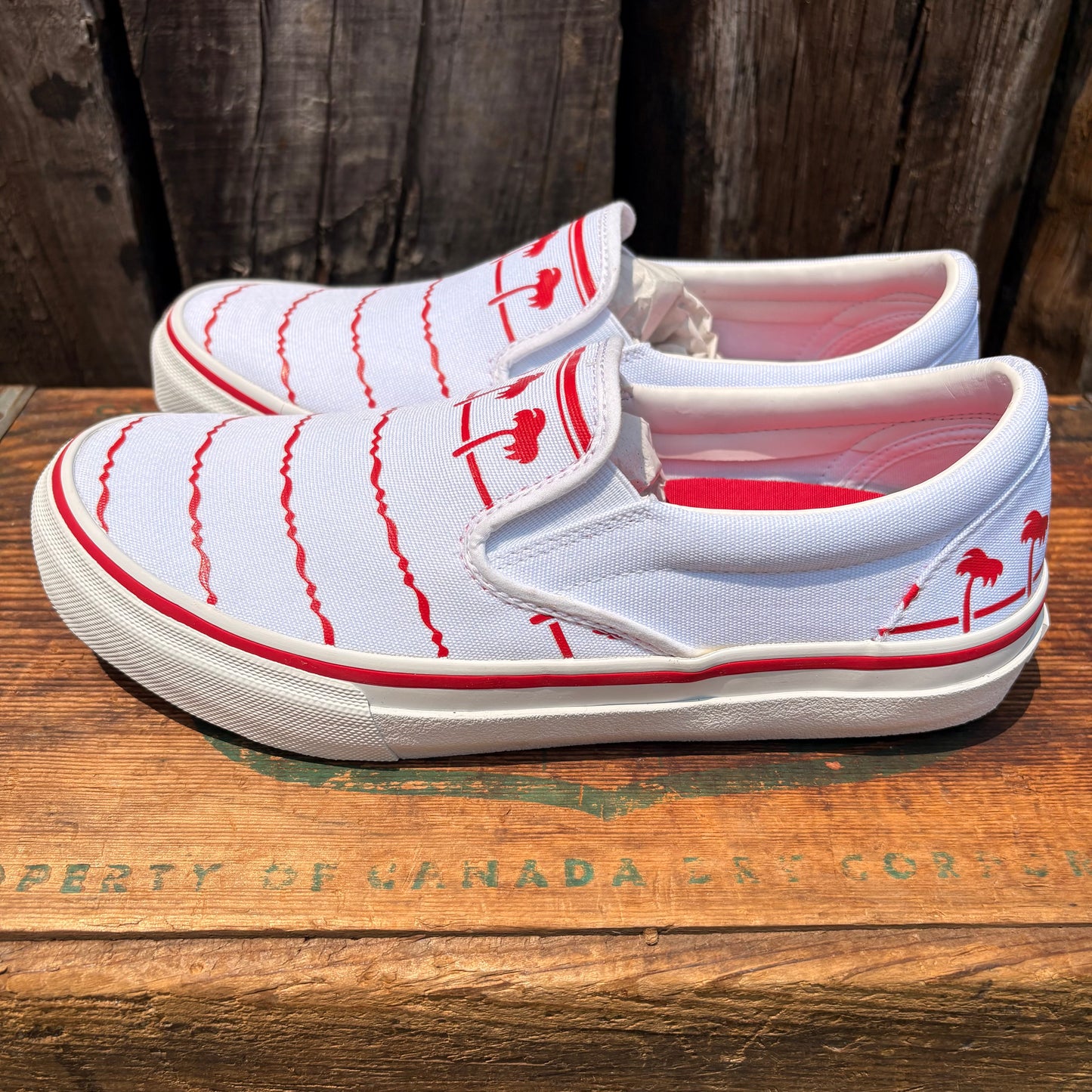 【USA】IN-N-OUT SLIP ON SHOES