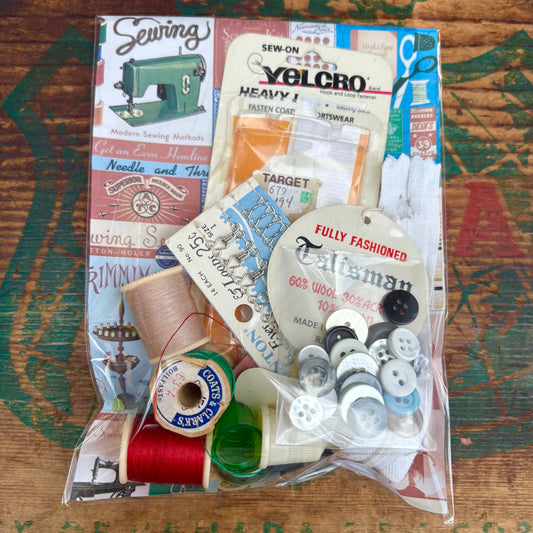 【1950s USA vintage】sewing set 3