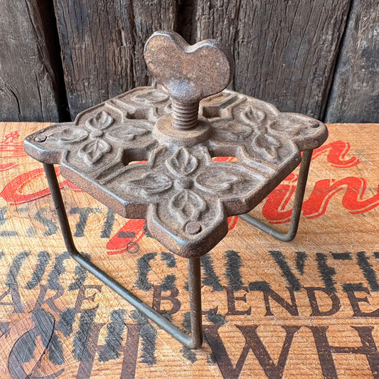【1890s USA antique】Cast Iron Embroidery Table Clamp