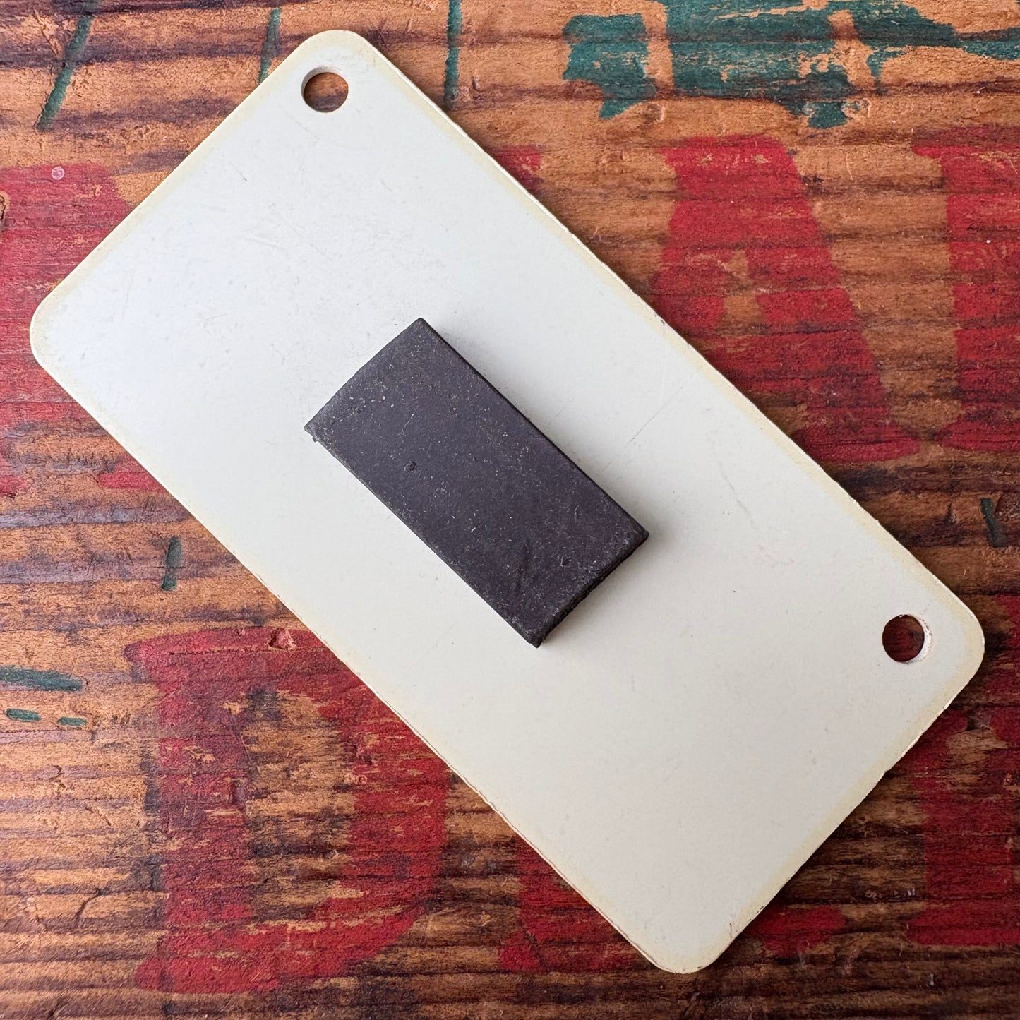 【1980s USA vintage】Nameplate magnet VICTORIA