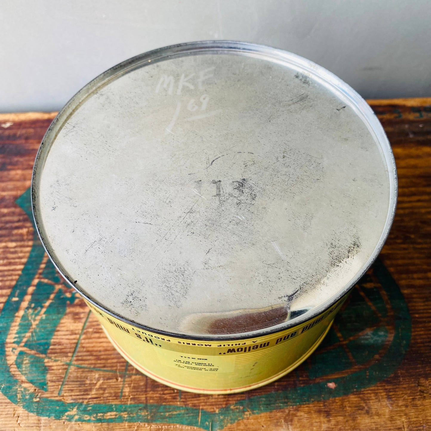 【USA vintage】cigar tobacco can REVELATION