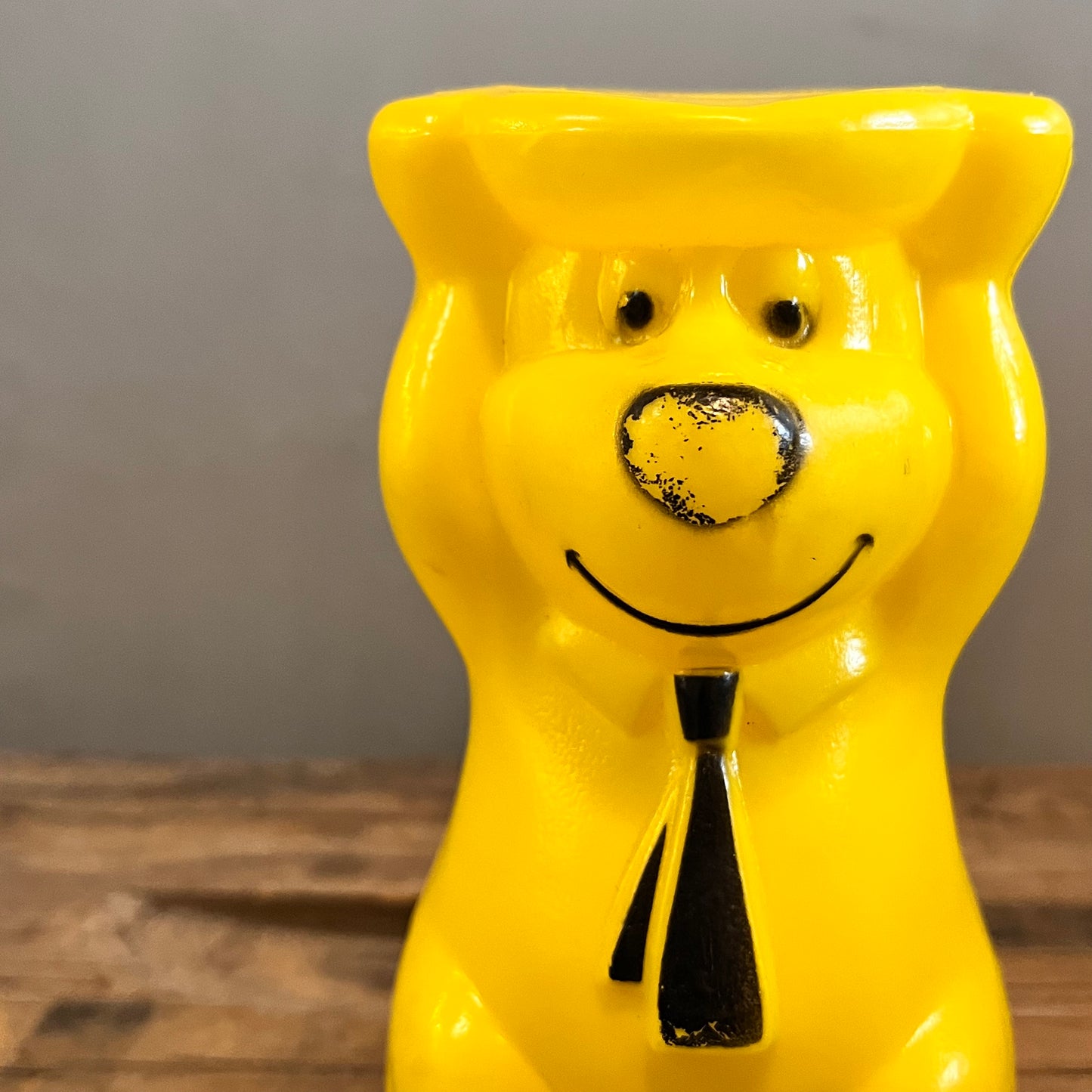 【60s USA vintage】Yogi Bear Bowling Pin (Yellow )