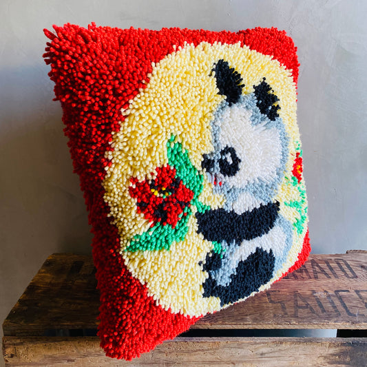 【vintage】latch hook cushion クッション パンダ