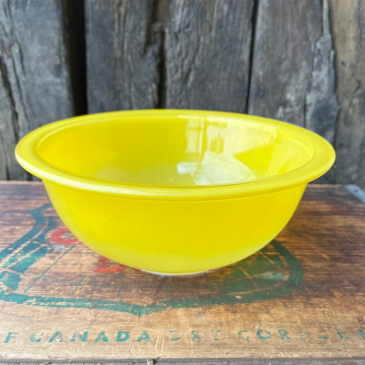 【USA vintage】PYREX Mixing Bowl yellow
