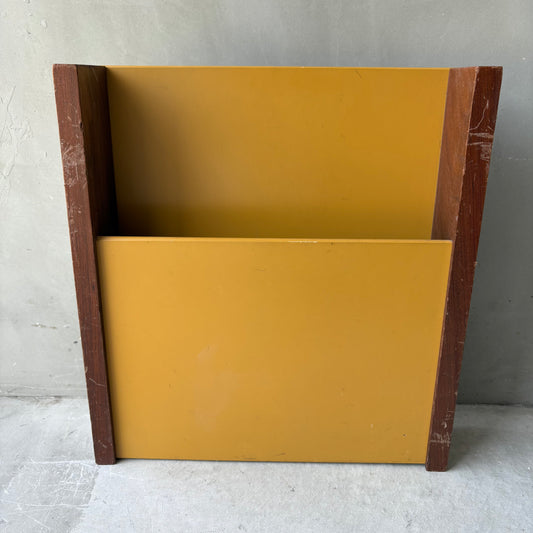【1970's USA vintage】midcentury Peter pepper magazine rack