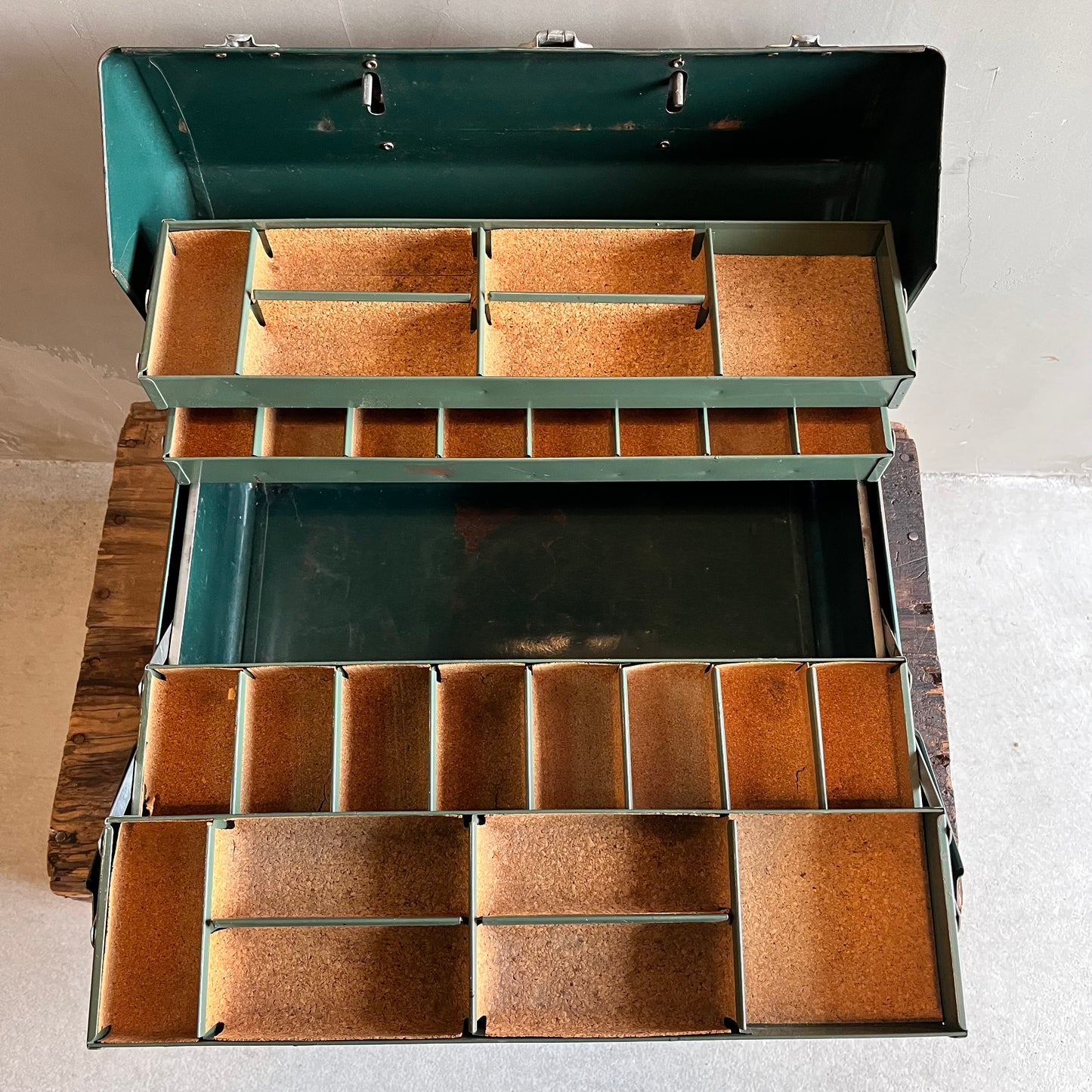 【USA vintage】WALTON Grip Loc Tackle Box