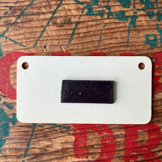 【1980’s USA vintage】Nameplate magnet LINDA