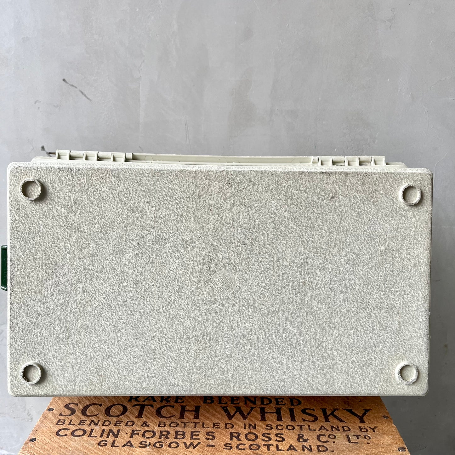 【USA vintage】REBEL 910 Tackle Box