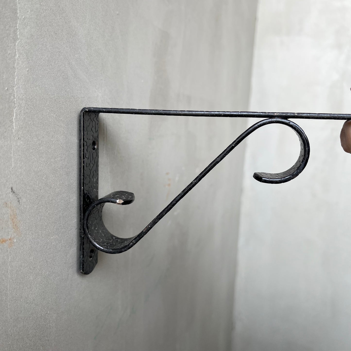 【USA vintage】Iron Bracket Black