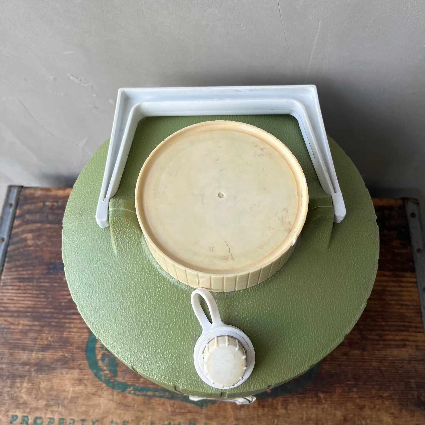 【USA vintage】Thrermos Avocado Green Water Jug