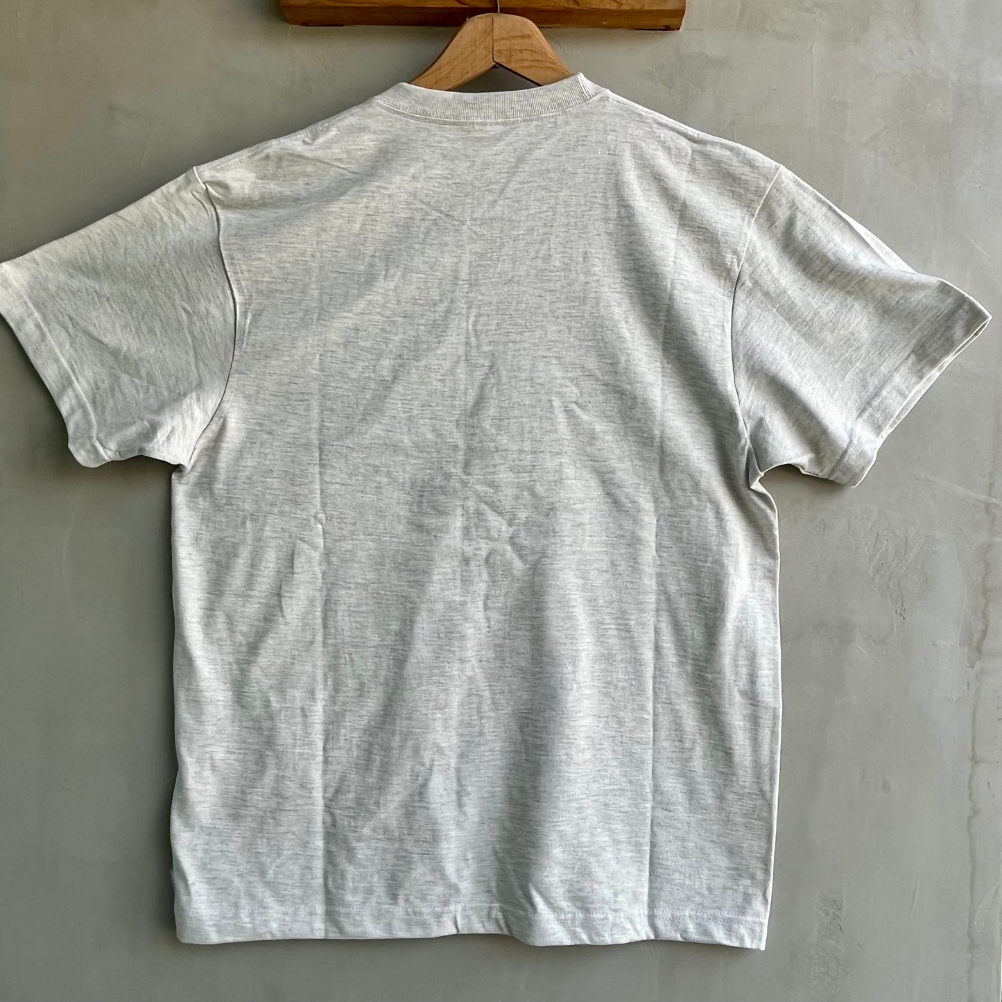 平和なTシャツ10 オートミール