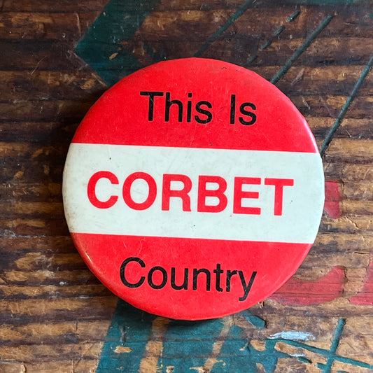【USA vintage】缶バッジ This is CORBET Country