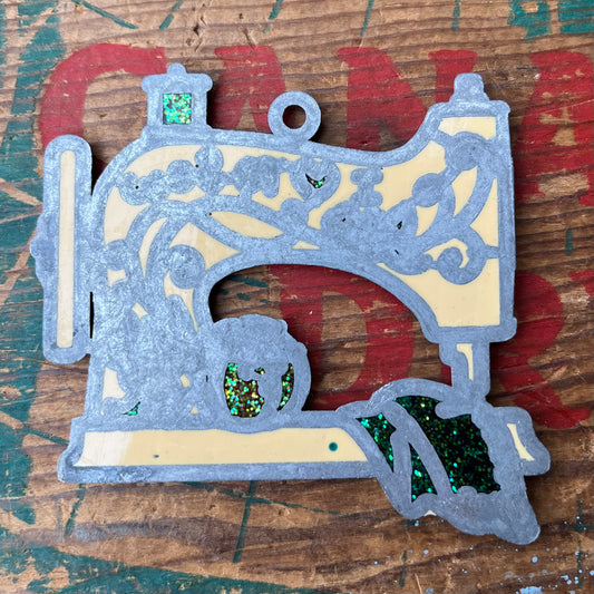 【USA vintage】stained glass I love to sew