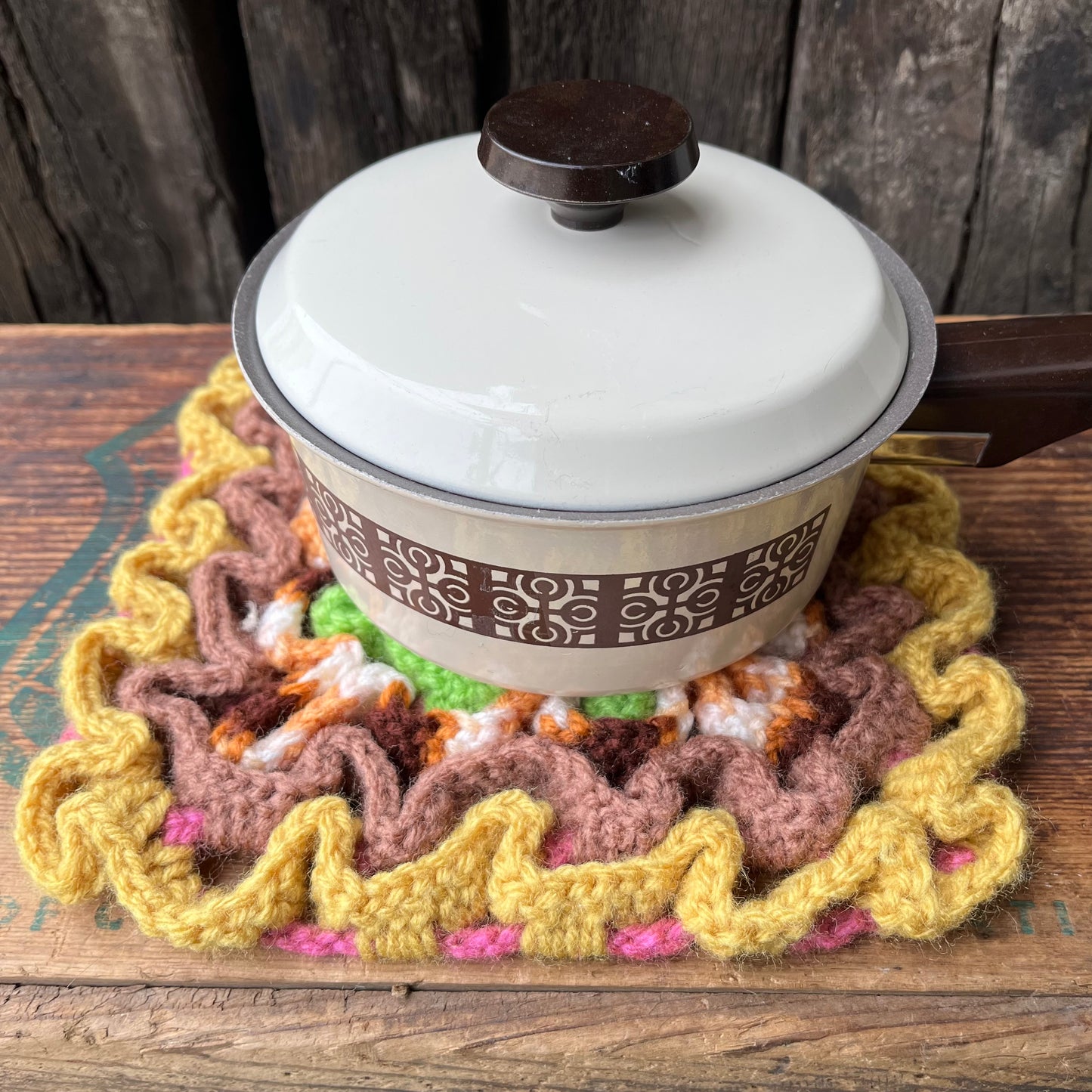 【USA vintage】Wiggly Crochet 鍋敷き ①