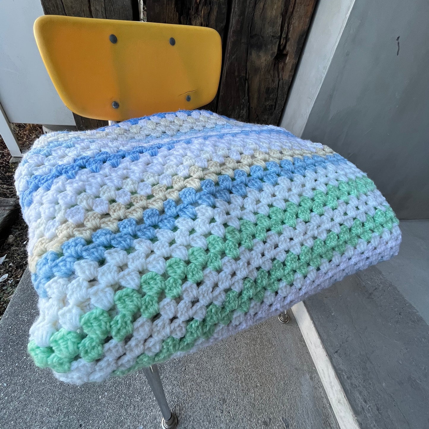 【USA vintage】Granny Blanket Pastel Blue Square