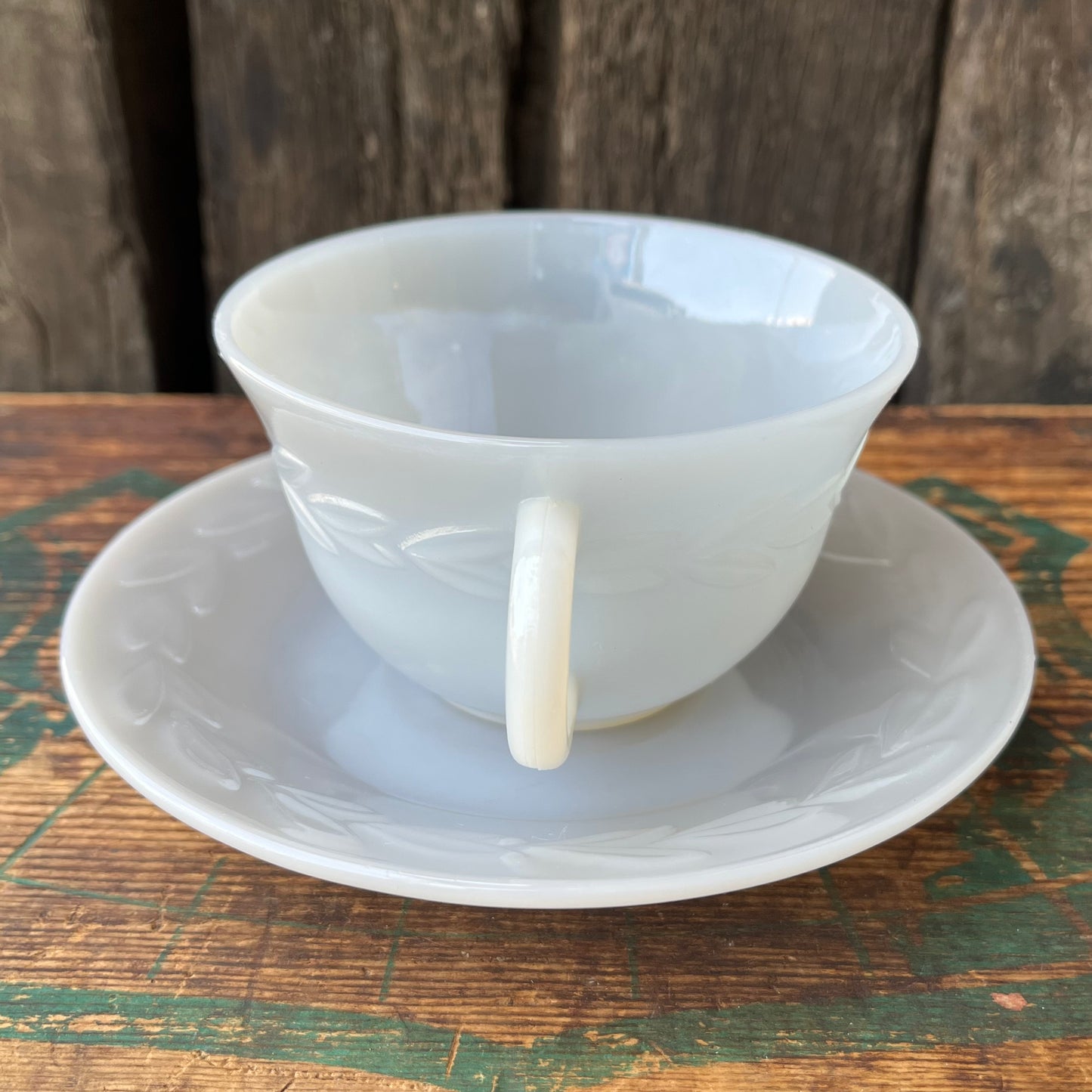 【USA vintage】Fire-King Grey Laurel Cup & Saucer